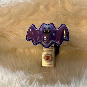 Bath Body Works Neon PURPLE BAT Glowing Night Light Up Wallflower Plug Halloween